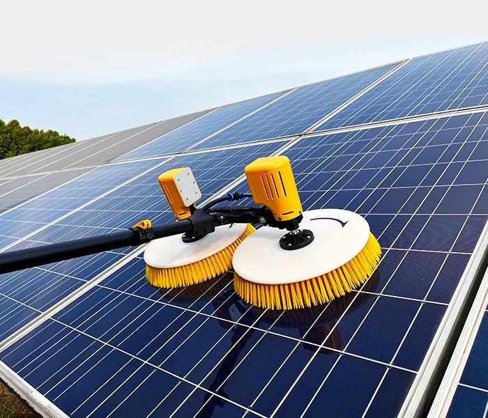 Otonom panel temizlik robotu uygulaması